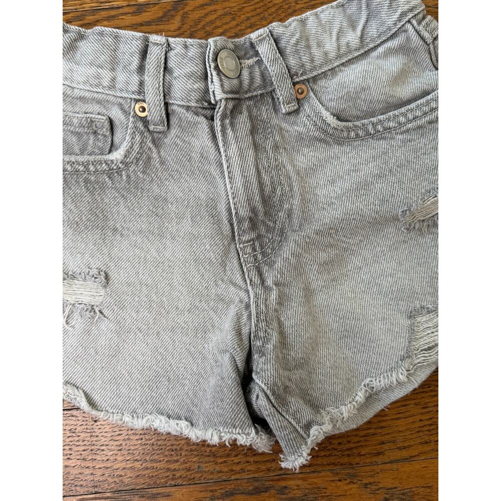 Zara Girls' Gray Denim Cut Off Shorts Size 6-7 - Picture 2 of 4